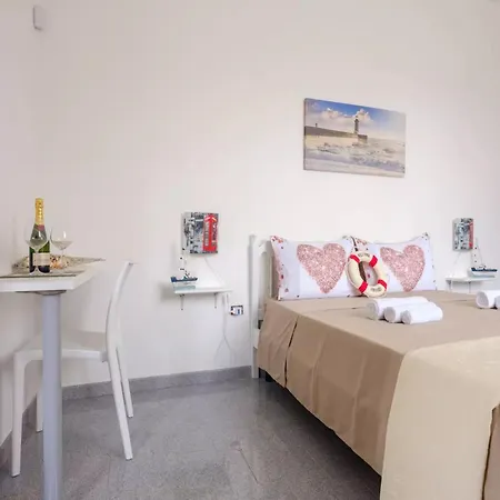 Levante Sea View With Air Conditioning, Parking And Wi-fi 托雷拉皮罗